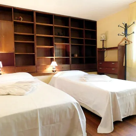 Holiday Passeig De Can Sole Ferienhaus *