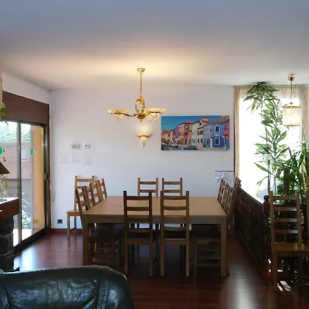 Holiday Passeig De Can Sole * 卡斯特尔德费尔斯